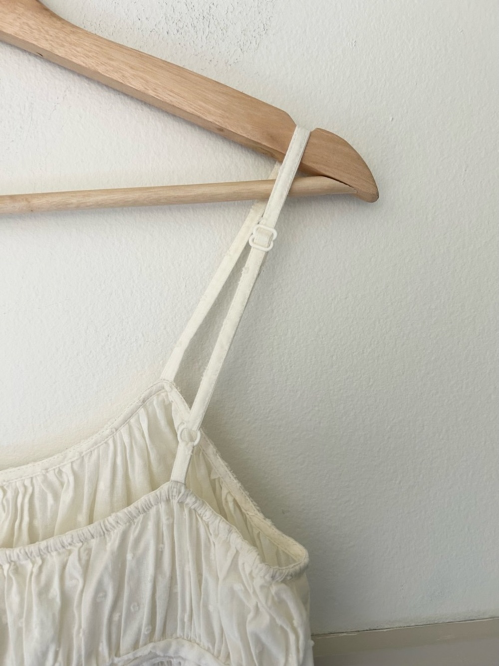 H&M Size 10 Ivory Eyelet 100% Cotton Spaghetti Strap Tank Top - Picture 8 of 10